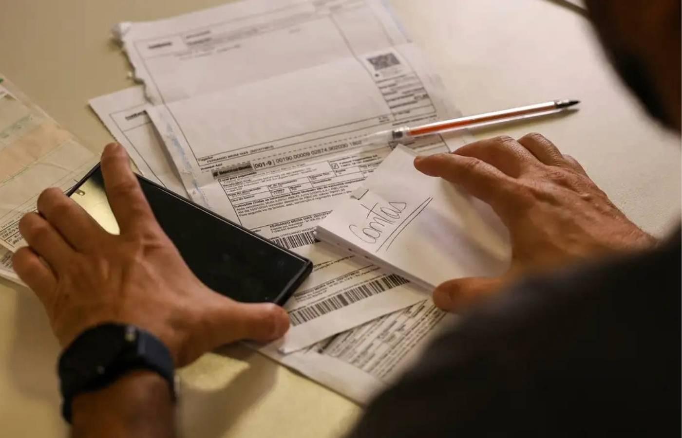 Reforma Tributária: entenda como funciona o teto de carga do IVA Dual