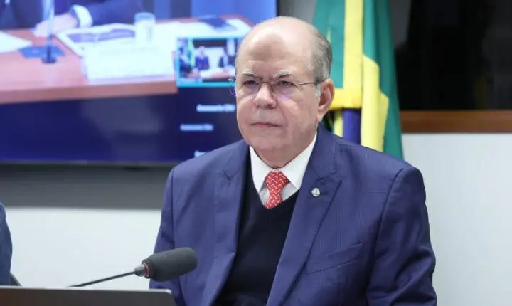 Comissão aprova projeto que determina monitoração eletrônica de condenados por estupro de vulnerável